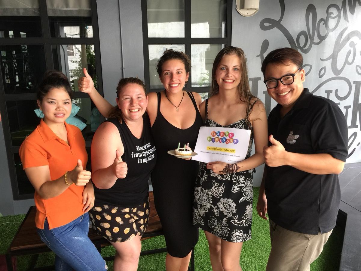 Hugnur Hostel And Coffee Chiang Mai Exterior foto