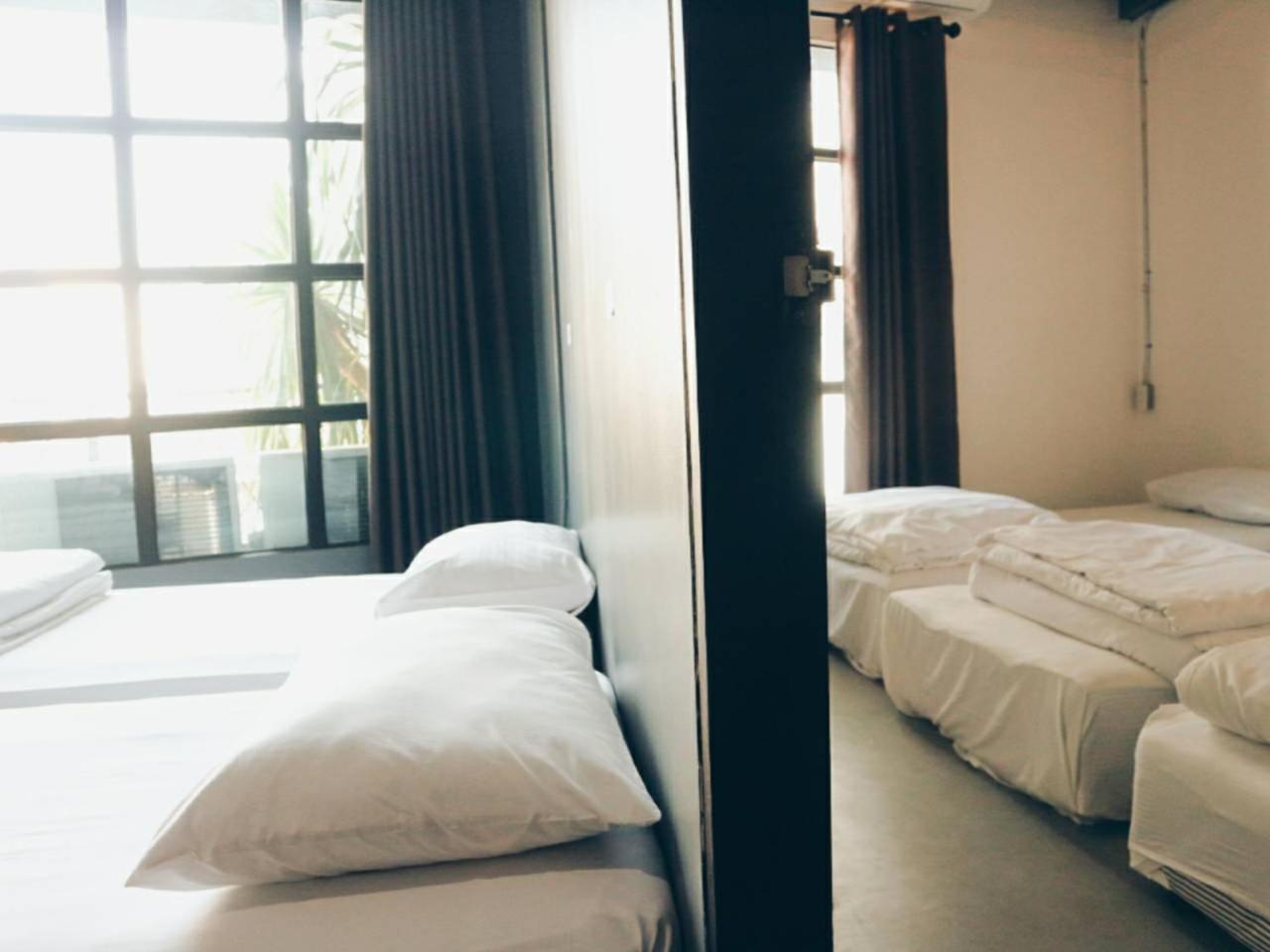 Hugnur Hostel And Coffee Chiang Mai Exterior foto